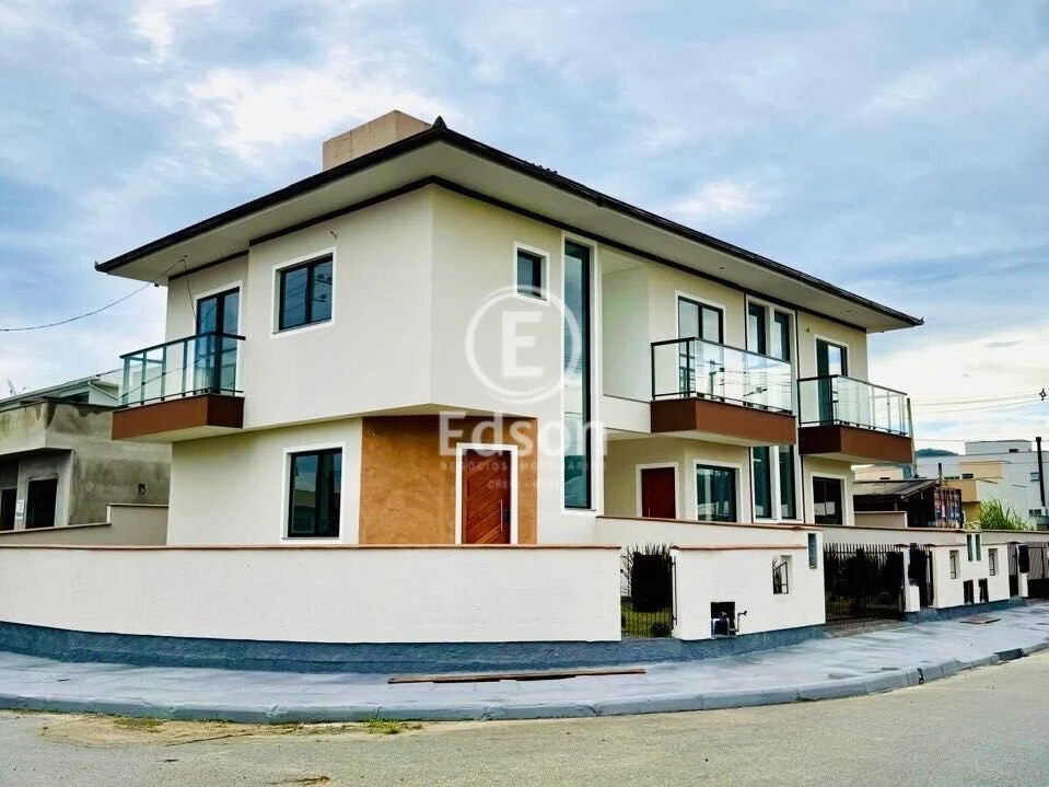 Sobrado Geminado em Bela Vista, Palhoça. 2 quartos, 84m². Imagem 2 de 11
