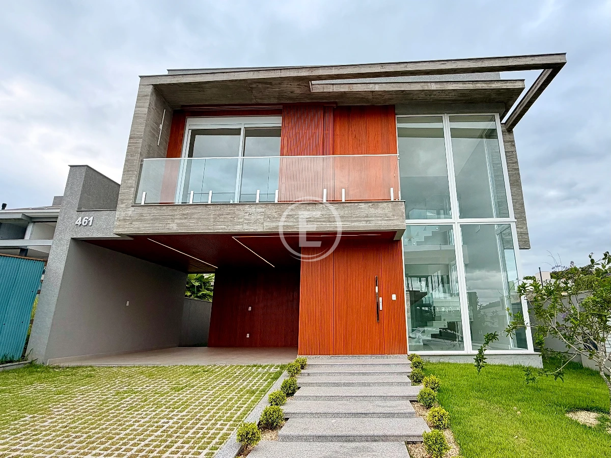 Casa em Pedra Branca, Palhoça. 3 quartos, 339m². Imagem 1 de 20