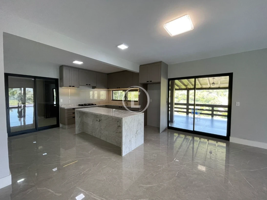 Casa em Pagará 3, Santo Amaro da Imperatriz. 2 quartos, 330m². Imagem 5 de 32