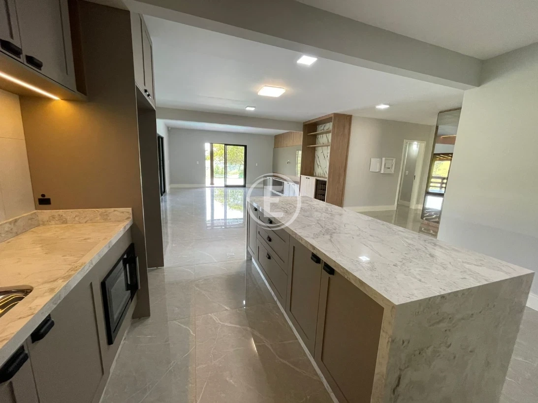 Casa em Pagará 3, Santo Amaro da Imperatriz. 2 quartos, 330m². Imagem 9 de 32