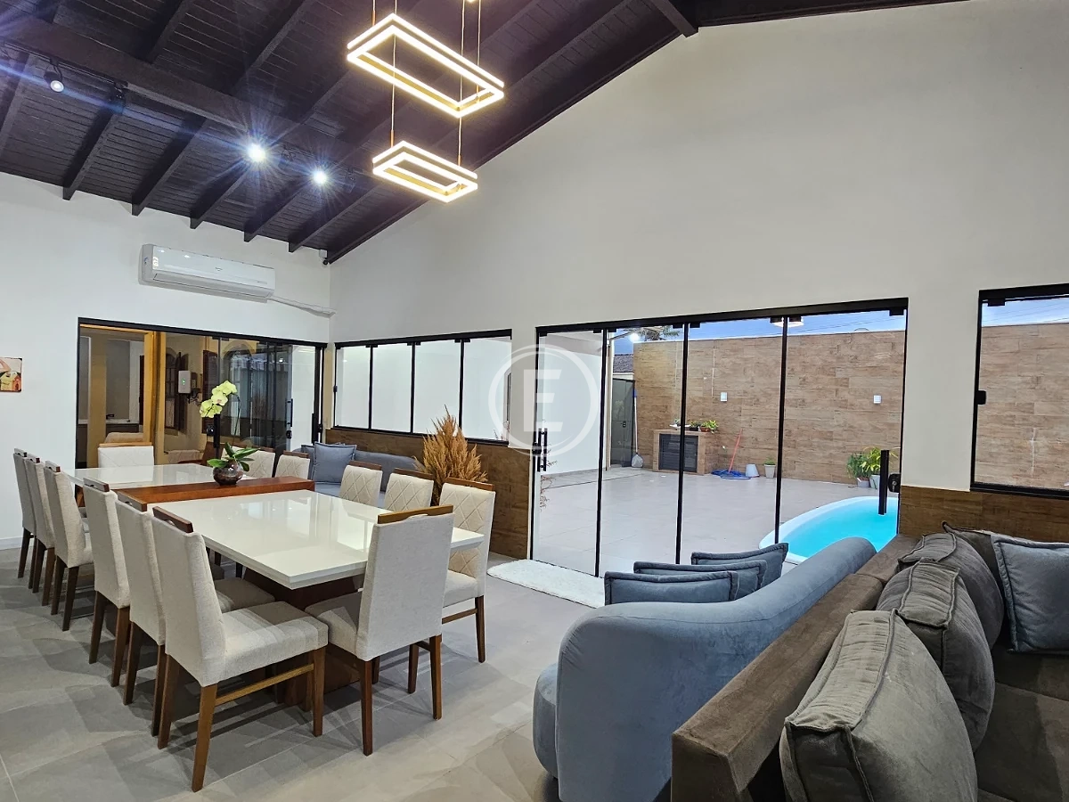 Casa em Rio Grande, Palhoça. 3 quartos, 220m². Imagem 1 de 30
