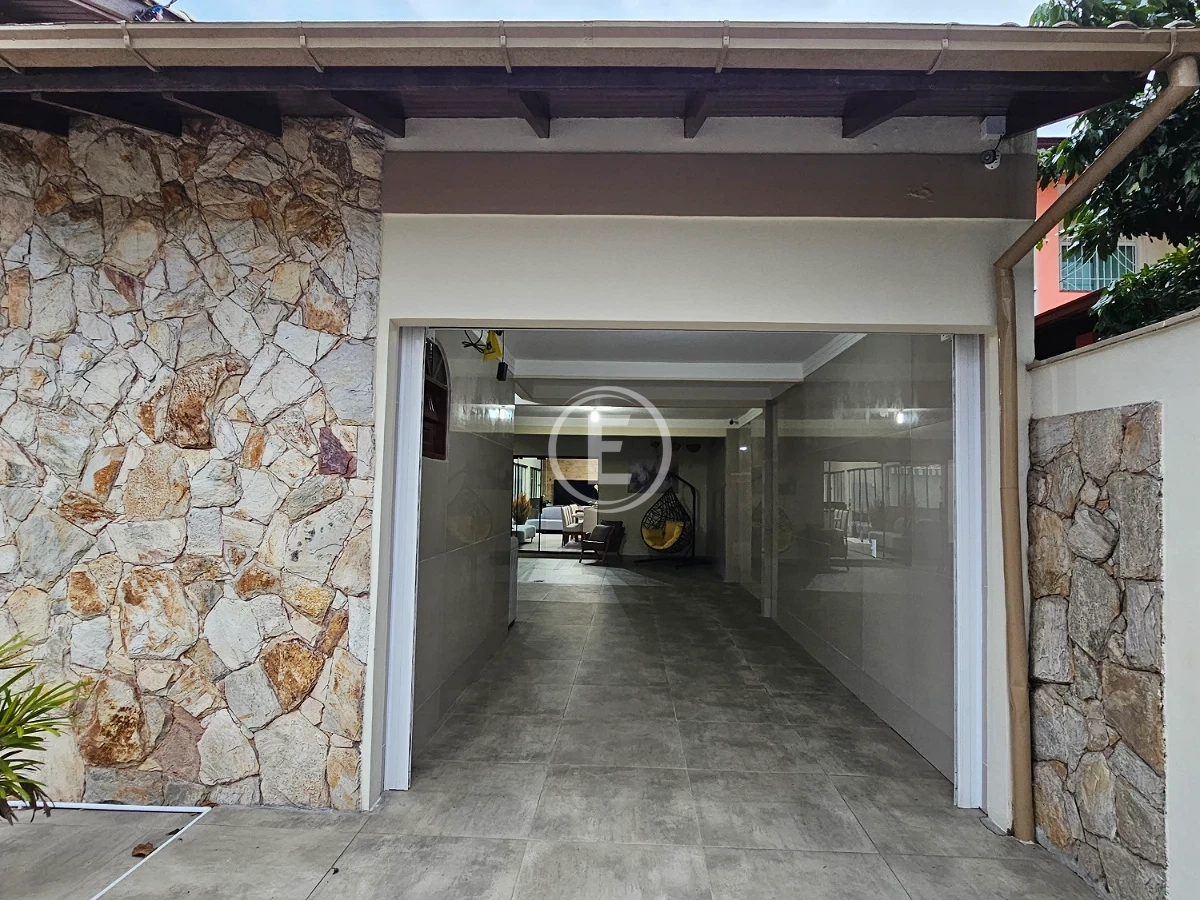 Casa em Rio Grande, Palhoça. 3 quartos, 220m². Imagem 3 de 30