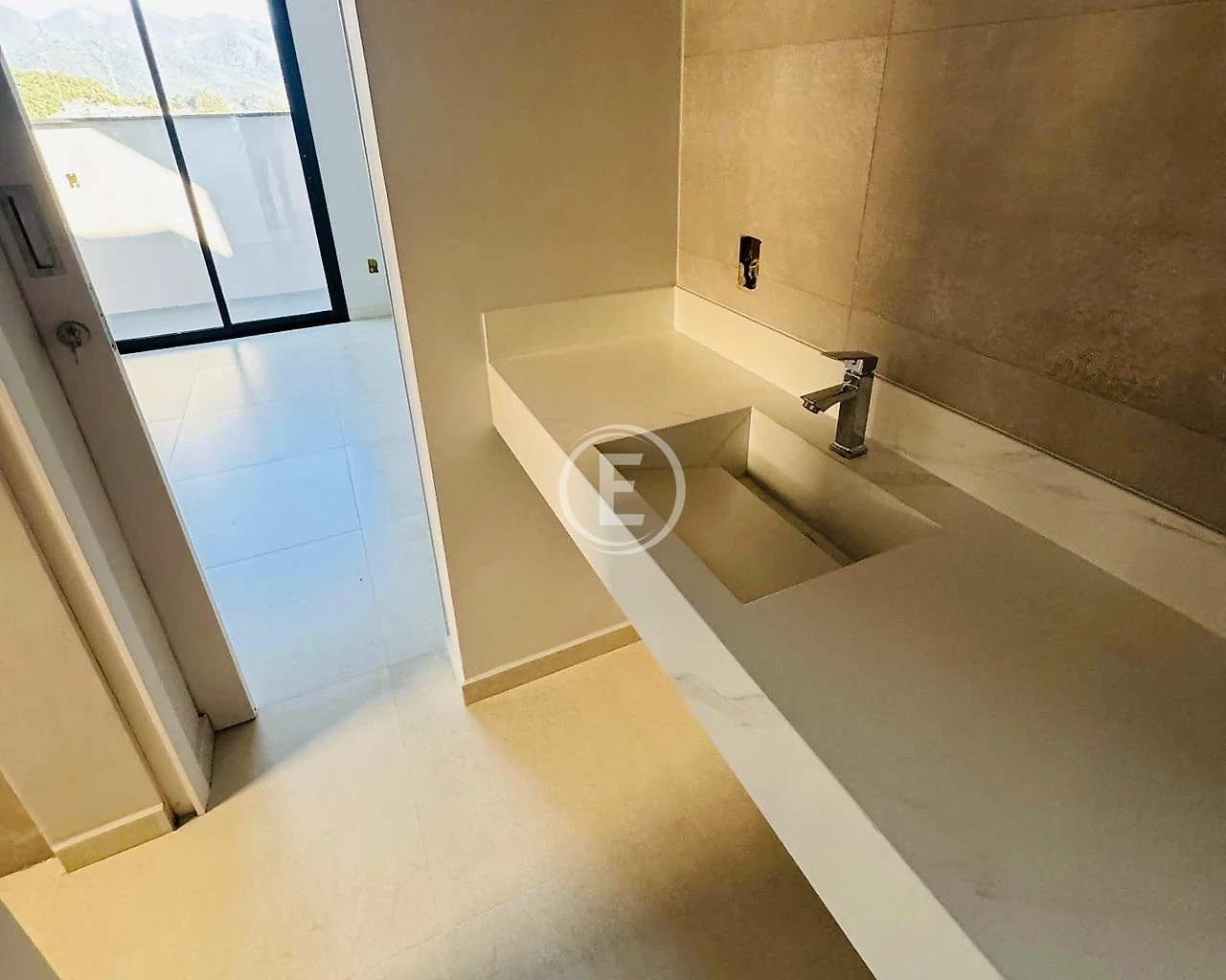 Casa em Alto Aririú, Palhoça. 3 quartos, 9061m². Imagem 5 de 9