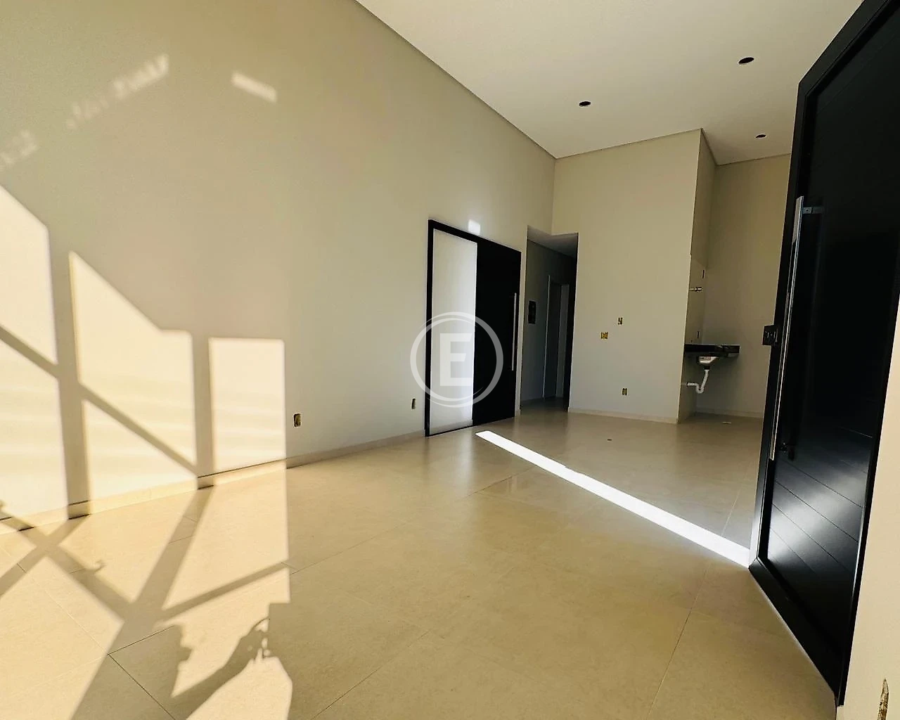 Casa em Alto Aririú, Palhoça. 3 quartos, 9061m². Imagem 2 de 9