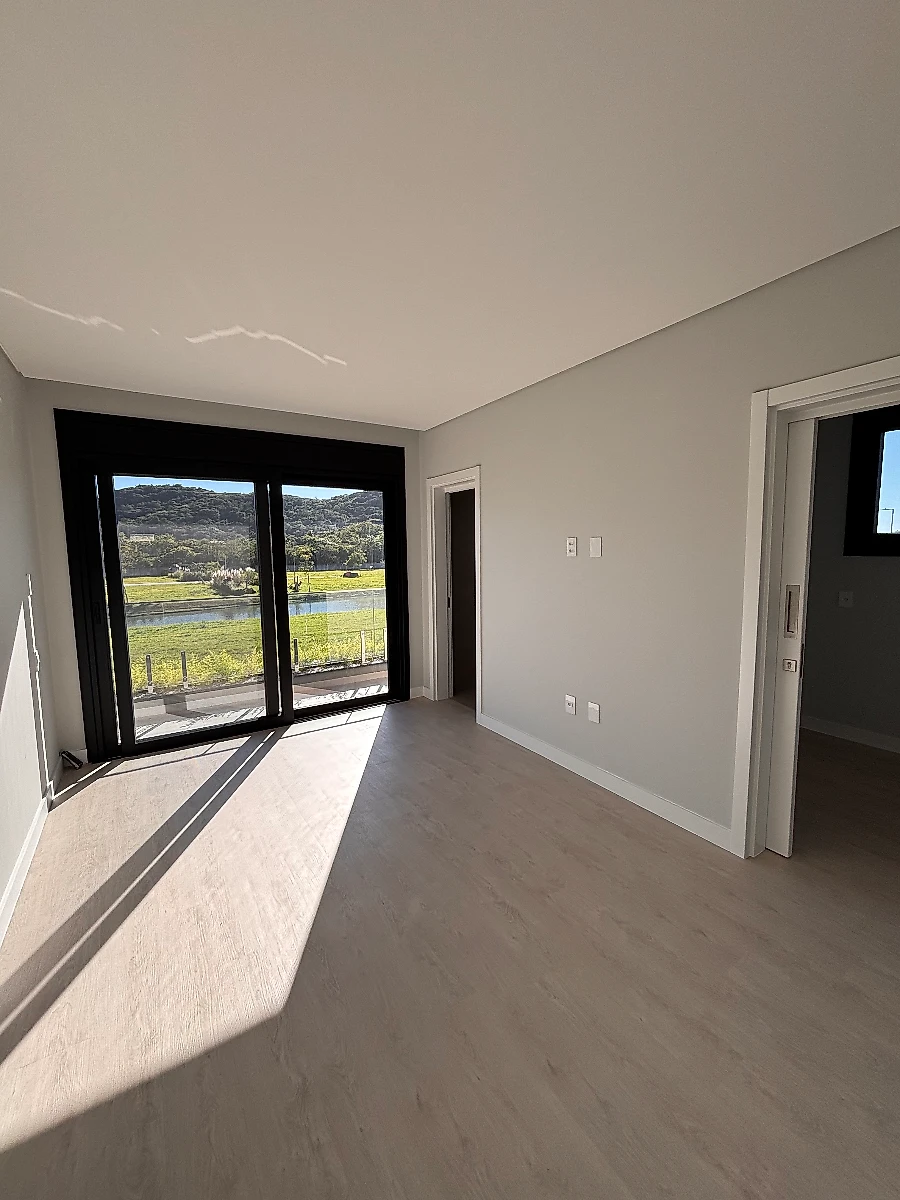 Casa em Pedra Branca, Palhoça. 4 quartos, 28240m². Imagem 12 de 22