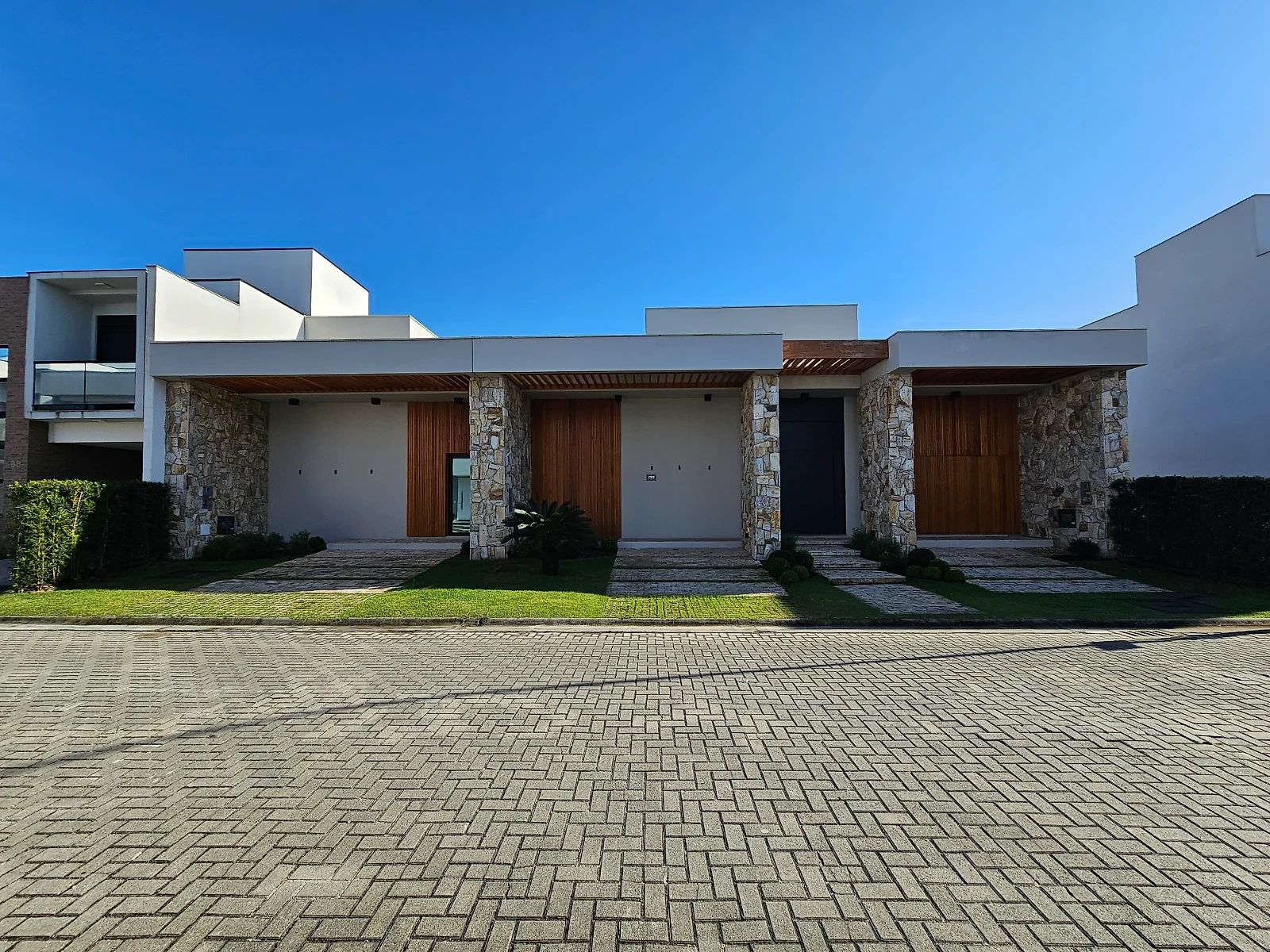 Casa em Beira Rio, Biguaçu. 3 quartos, 171m². Imagem 1 de 41