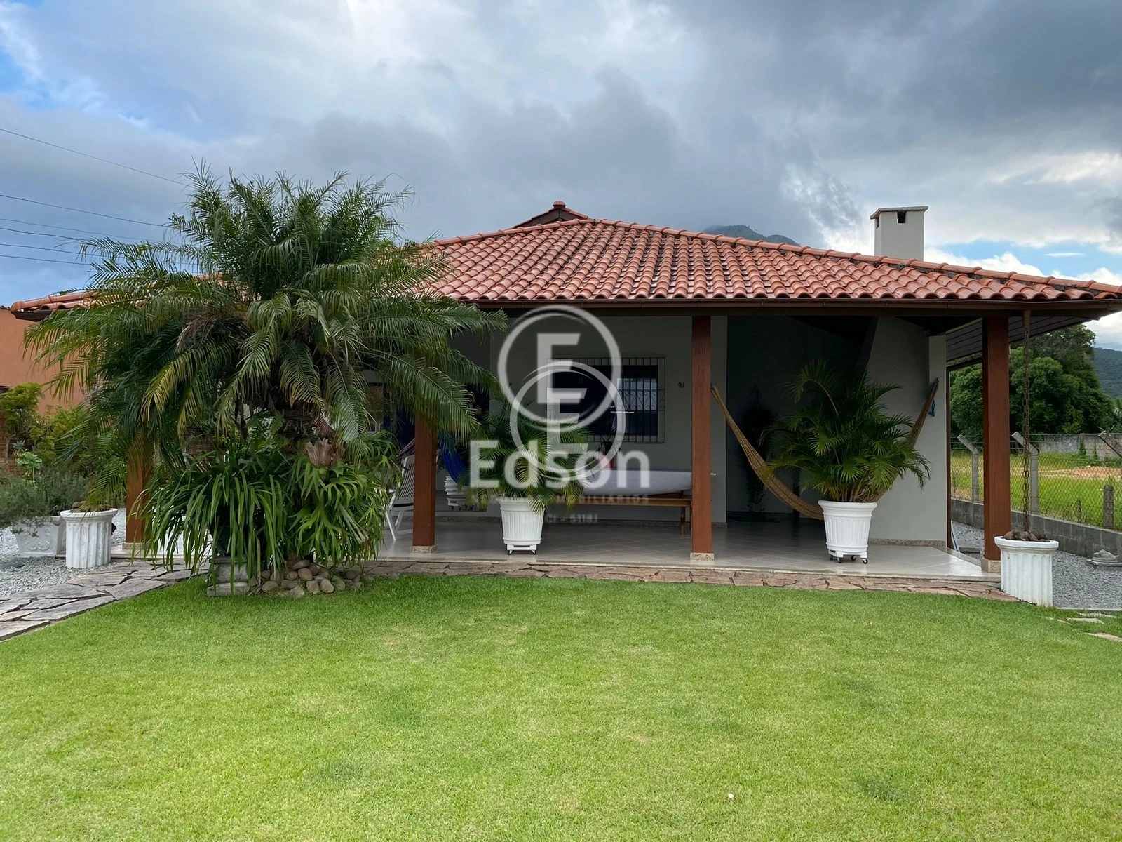 Casa em Aririú da Formiga, Palhoça. 4 quartos, 228m². Imagem 2 de 15