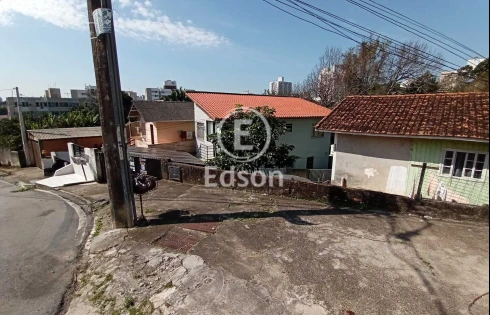 Terreno em Capoeiras, Florianópolis