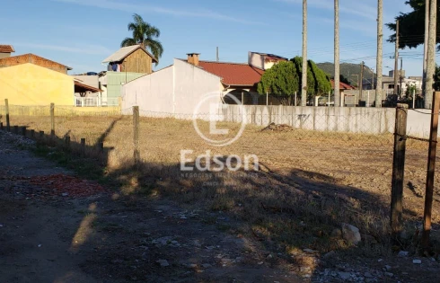 Terreno em Praia de Fora, Palhoça