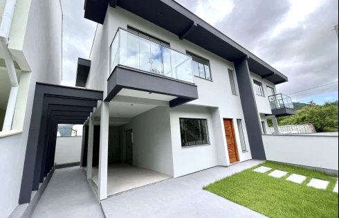 Casa em Forquilhas, São José