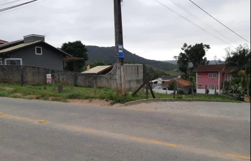 Terreno em Forquilhas, São José