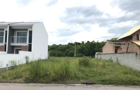 Terreno em Forquilhas, São José