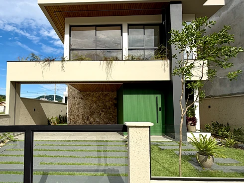 Casa com 3 quartos em , 
