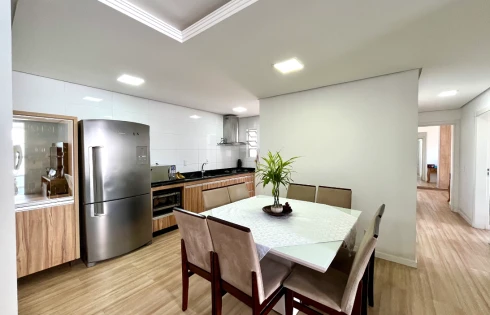 Apartamento em Praia Comprida, São José
