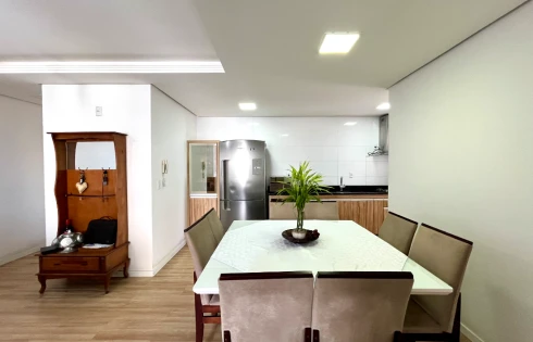 Apartamento em Praia Comprida, São José