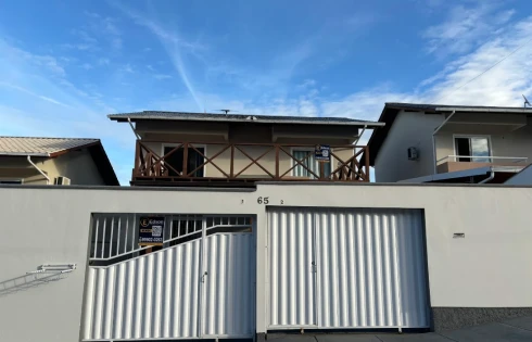 Sobrado geminado em Bela Vista, Palhoça