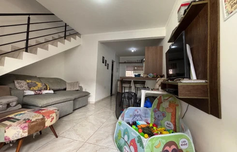 Sobrado geminado em Bela Vista, Palhoça