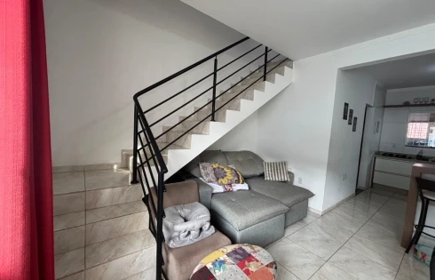 Sobrado geminado em Bela Vista, Palhoça