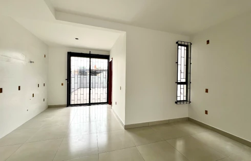 Sobrado geminado em Areias, São José