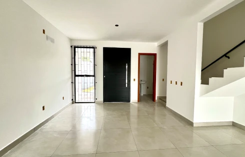Sobrado geminado em Areias, São José