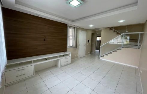 Sobrado geminado em Pagani, Palhoça