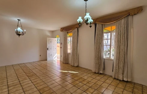 Casa em Ponta de Baixo, São José