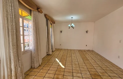 Casa em Ponta de Baixo, São José