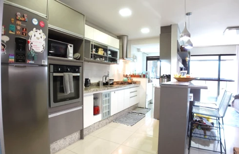 Apartamento em Kobrasol, São José