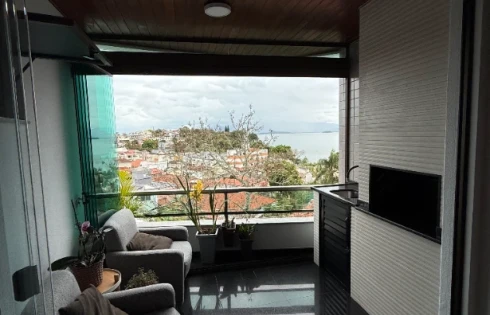 Apartamento em Bom Abrigo, Florianópolis