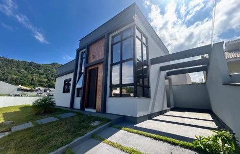 Casa com 3 quartos em Parque Vale Verde, Palhoça