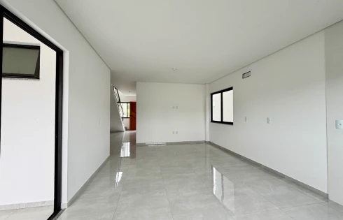 Sobrado geminado em Forquilhas, São José