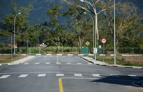 Terreno em Vila Becker, Santo Amaro da Imperatriz