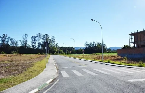Terreno em Vila Becker, Santo Amaro da Imperatriz
