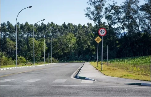 Terreno em Vila Becker, Santo Amaro da Imperatriz