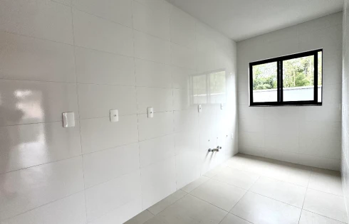 Sobrado geminado em Forquilhas, São José