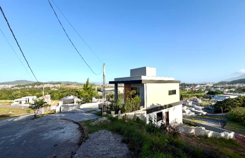 Terreno em Forquilhas, São José