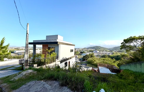 Terreno em Forquilhas, São José