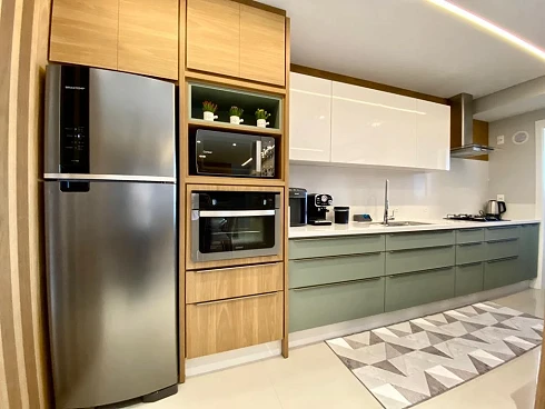 Apartamento em Meia Praia, Itapema