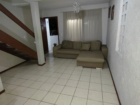 Sobrado geminado em Bela Vista, Palhoça