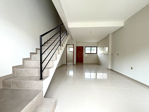 Sobrado geminado em Forquilhas, São José
