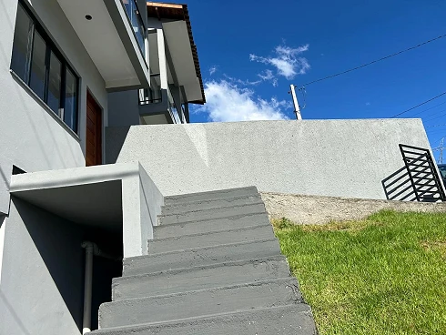 Sobrado geminado em Bela Vista, Palhoça