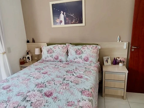 Sobrado geminado em Potecas, São José