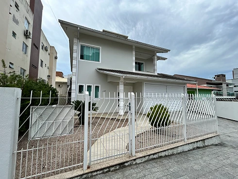 Casa com 4 quartos em Pagani Ii, Palhoça