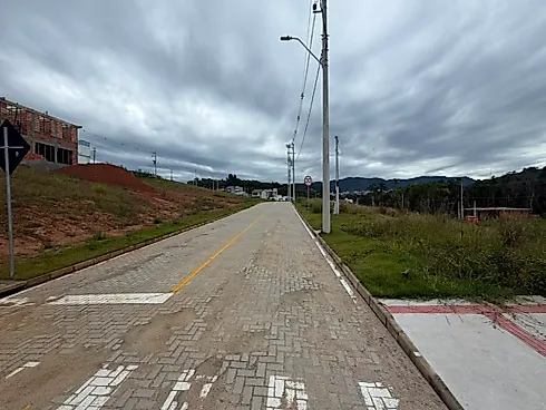 Terreno em Forquilhas, São José