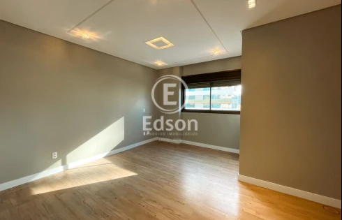 Apartamento em Kobrasol, São José
