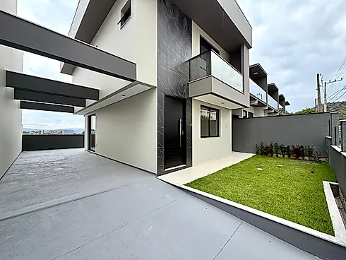 Sobrado com 3 quartos em Areias, São José