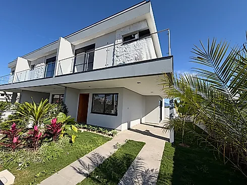 Sobrado Geminado com 3 quartos em Sertão do Maruim, São José
