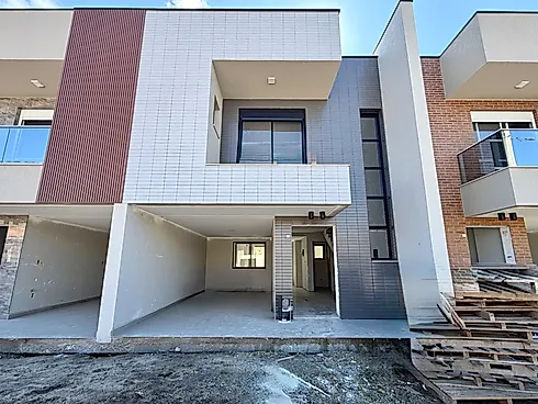 Sobrado Geminado com 3 quartos em Forquilhas, São José