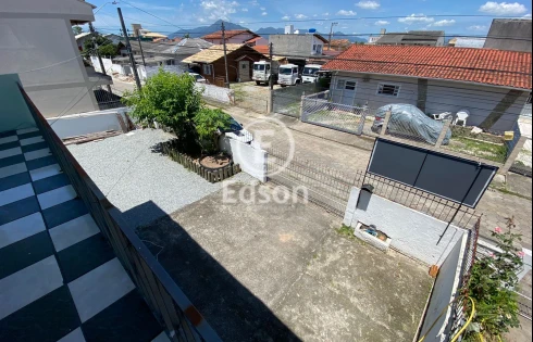 Casa em Ponte do Imaruim, Palhoça