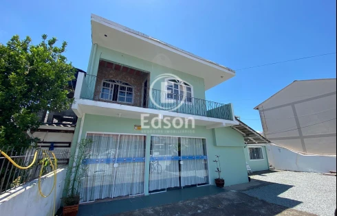 Casa em Ponte do Imaruim, Palhoça